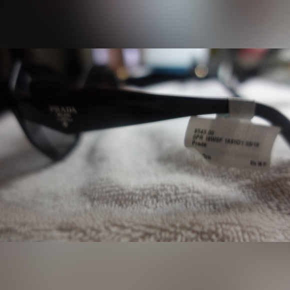 SUNGLASSES - Picture 3 of 3